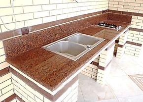 Столешница из красного  гранита Лезник